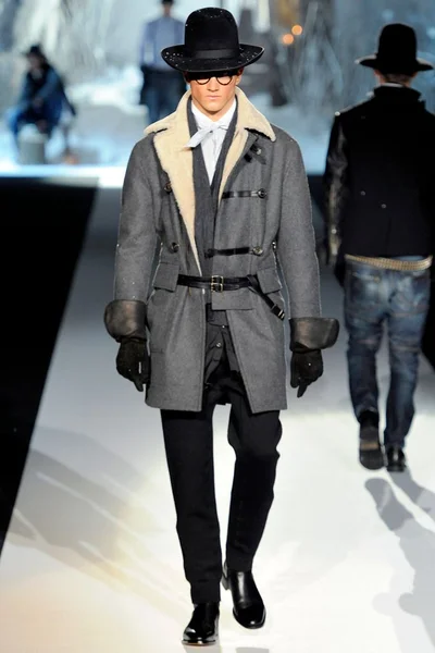 Look 9